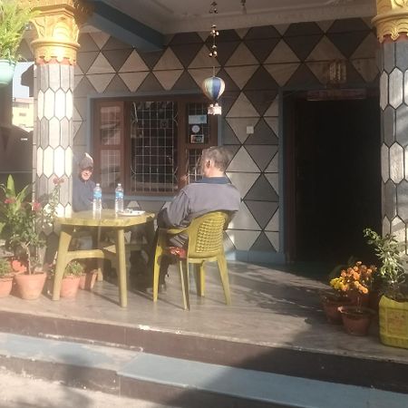 Krishna Inn Pokhara Ngoại thất bức ảnh