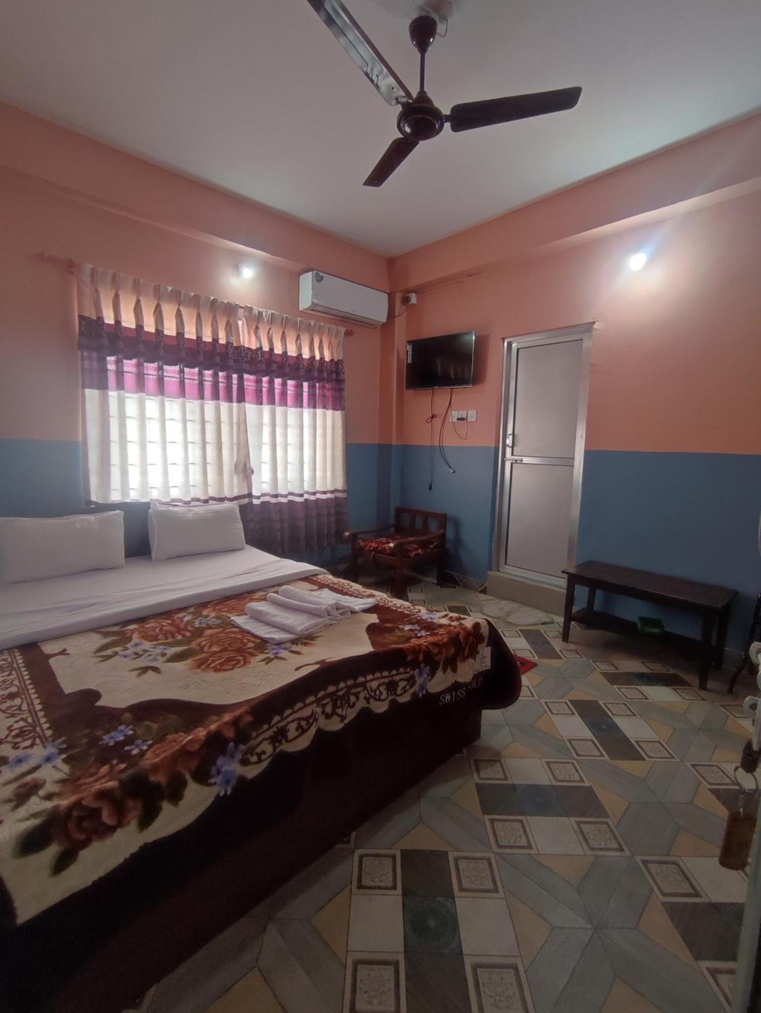 Krishna Inn Pokhara Ngoại thất bức ảnh