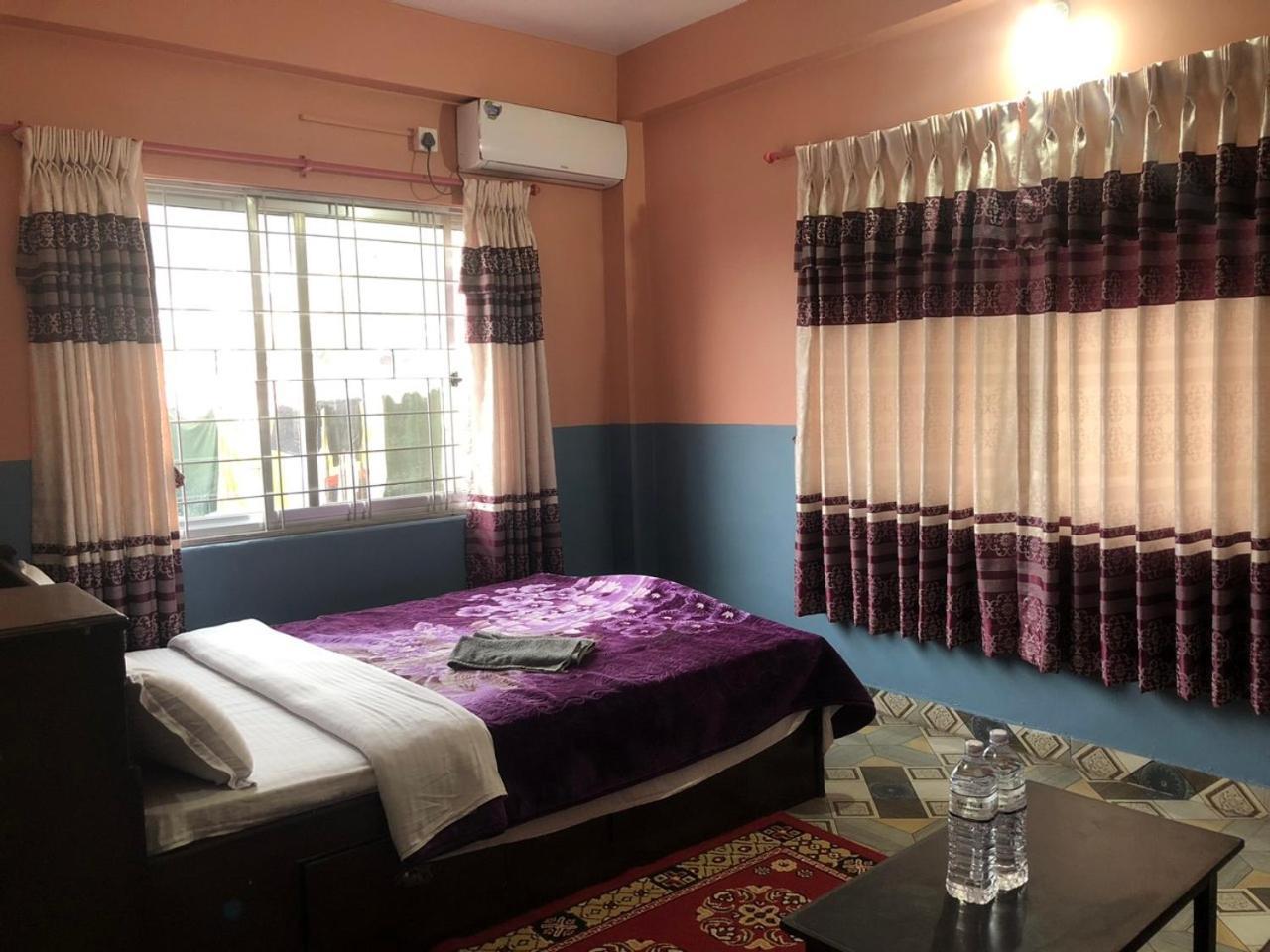 Krishna Inn Pokhara Ngoại thất bức ảnh