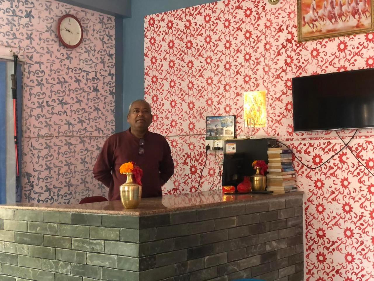 Krishna Inn Pokhara Ngoại thất bức ảnh