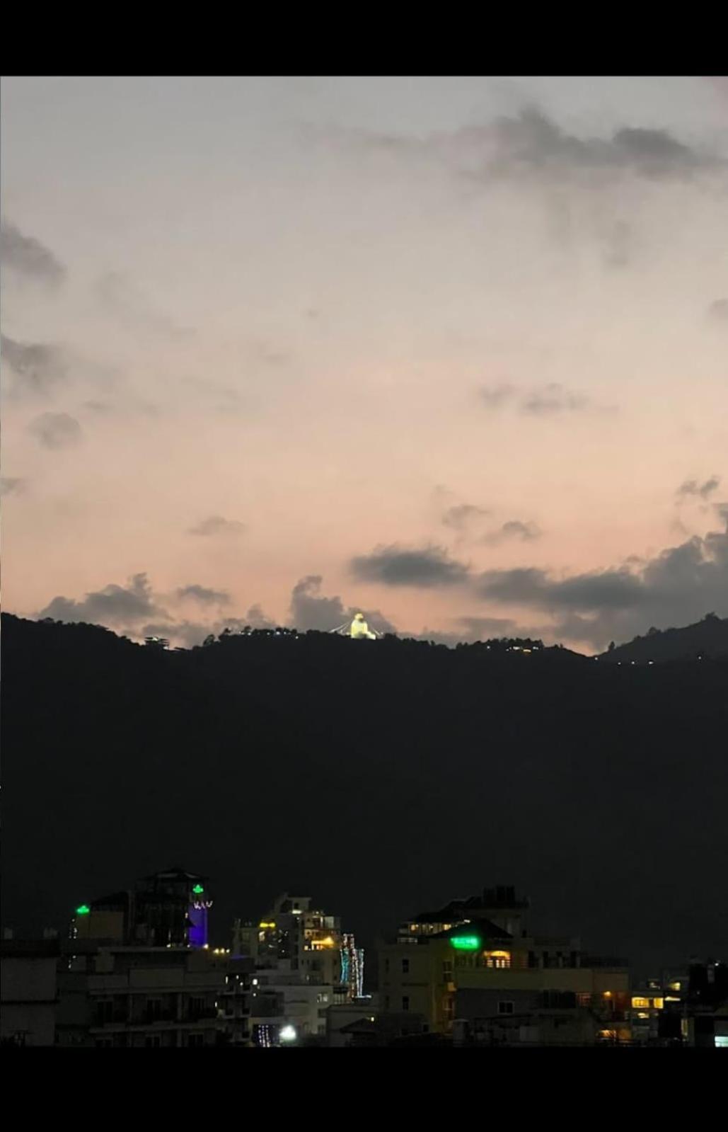 Krishna Inn Pokhara Ngoại thất bức ảnh